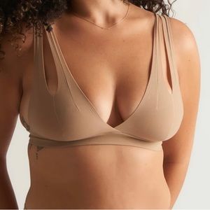 Nuudii tee shirt system bra